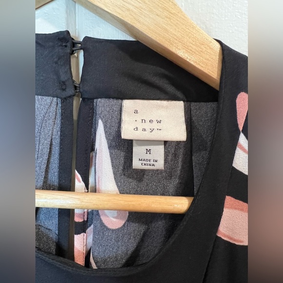 A New Day Women's Sleeveless Black Floral Jumpsuit w pockets - Picture 2 of 9